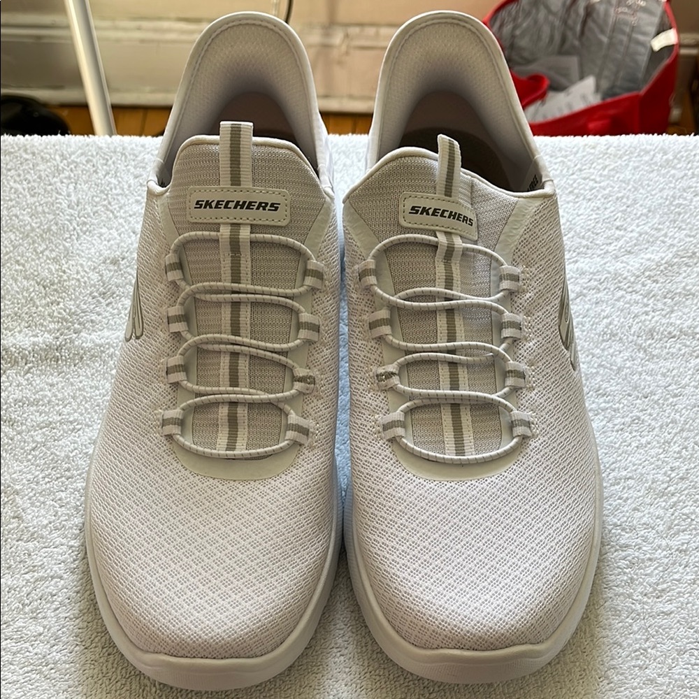 Skechers Men's Slip-ins: Summits-High Range White Athletic Shoes size 10